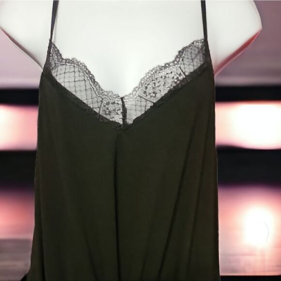 Black lace halter style Jumpsuit Size 2XL - Picture 4 of 5